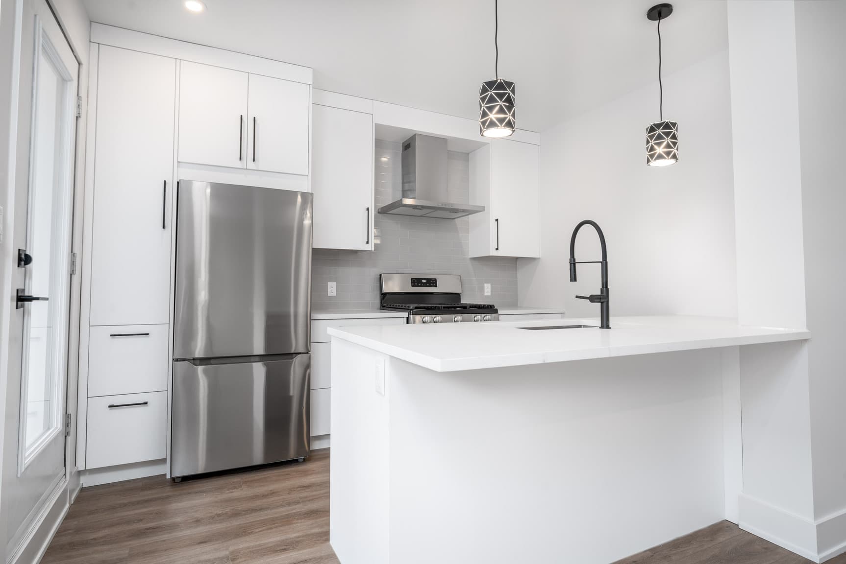 85 Rosemount Avenue — 1 Bedroom