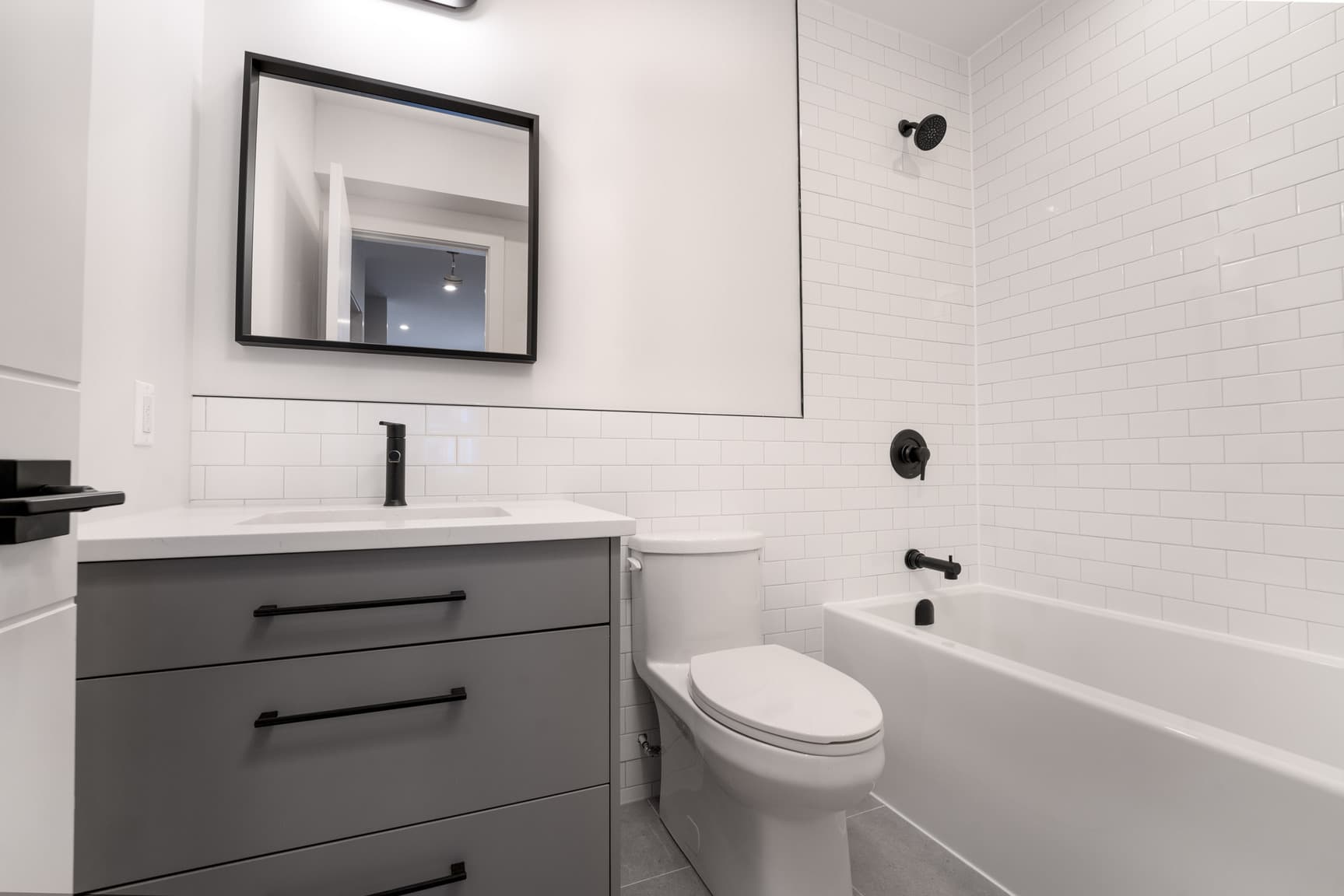 85 Rosemount Avenue — 1 Bedroom - Photo 12