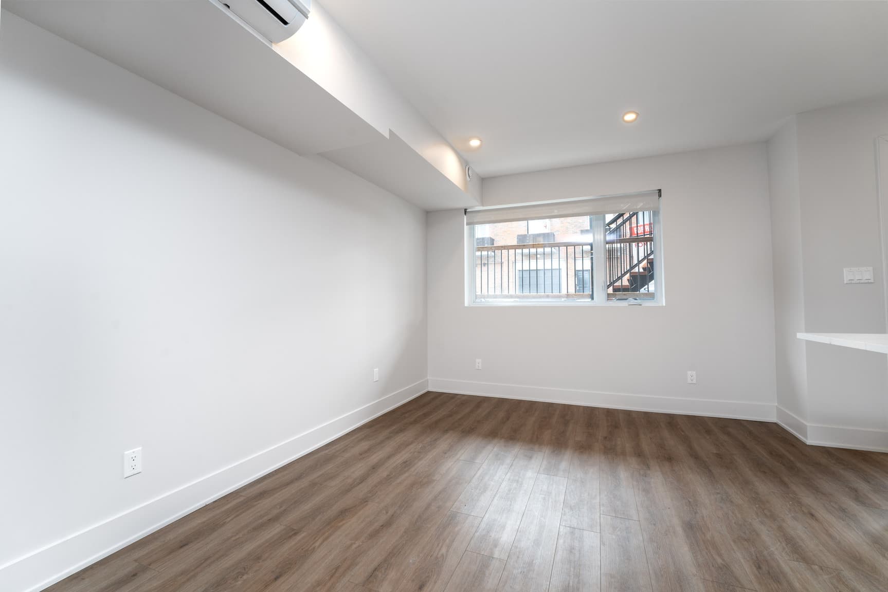 85 Rosemount Avenue — 1 Bedroom - Photo 5