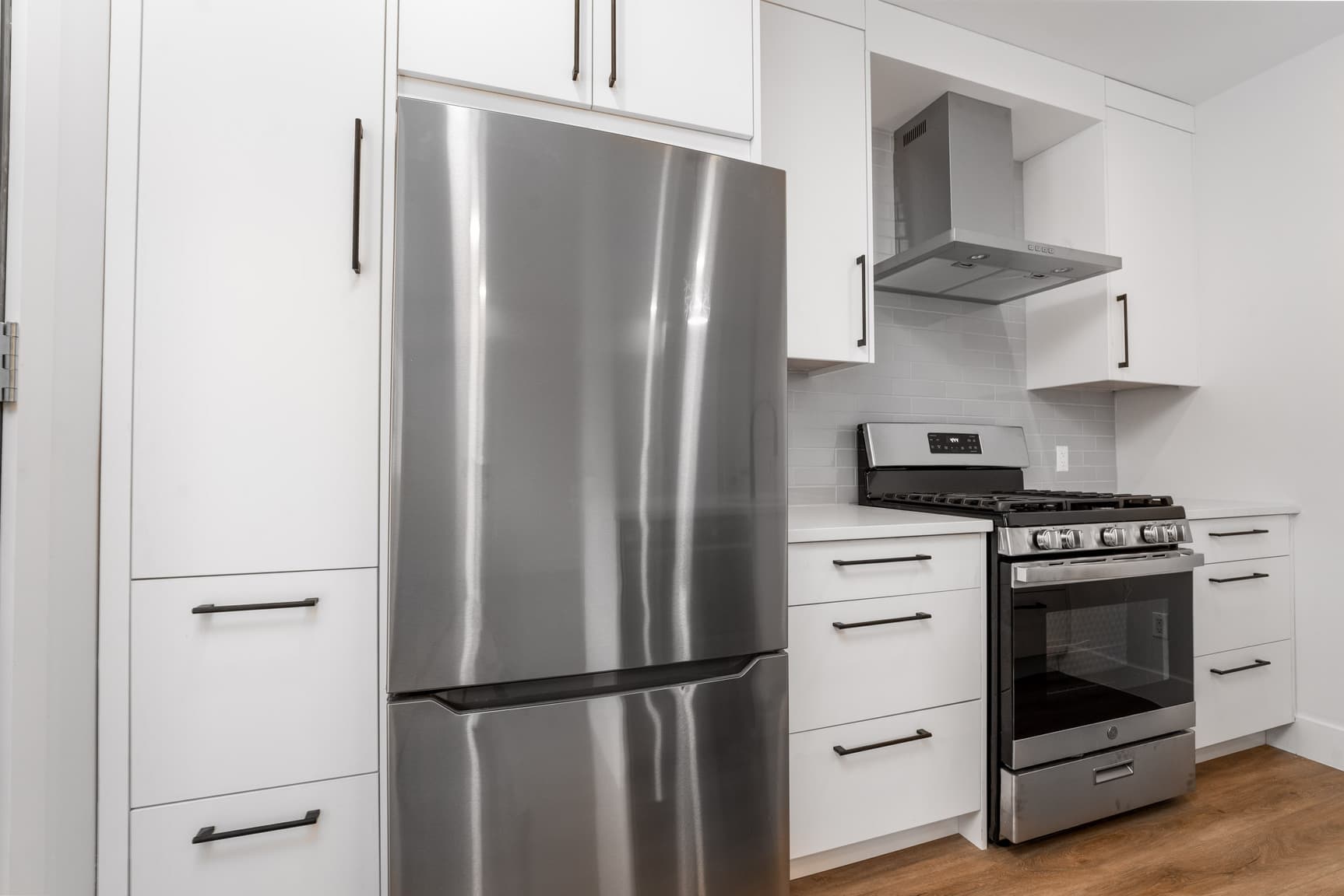 85 Rosemount Avenue — 1 Bedroom - Photo 9